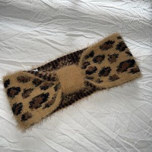Crown and Ivy sweater headband leopard one size